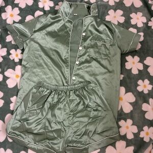 Amazon Women's Satin Pajama Set - Green